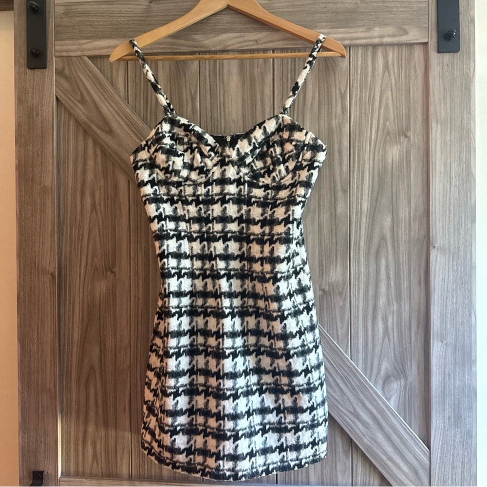 Forever 21 Black and White Mini Dress